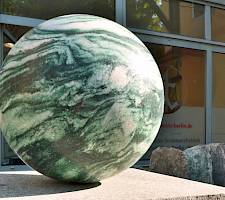 Kugel aus Masi Granit